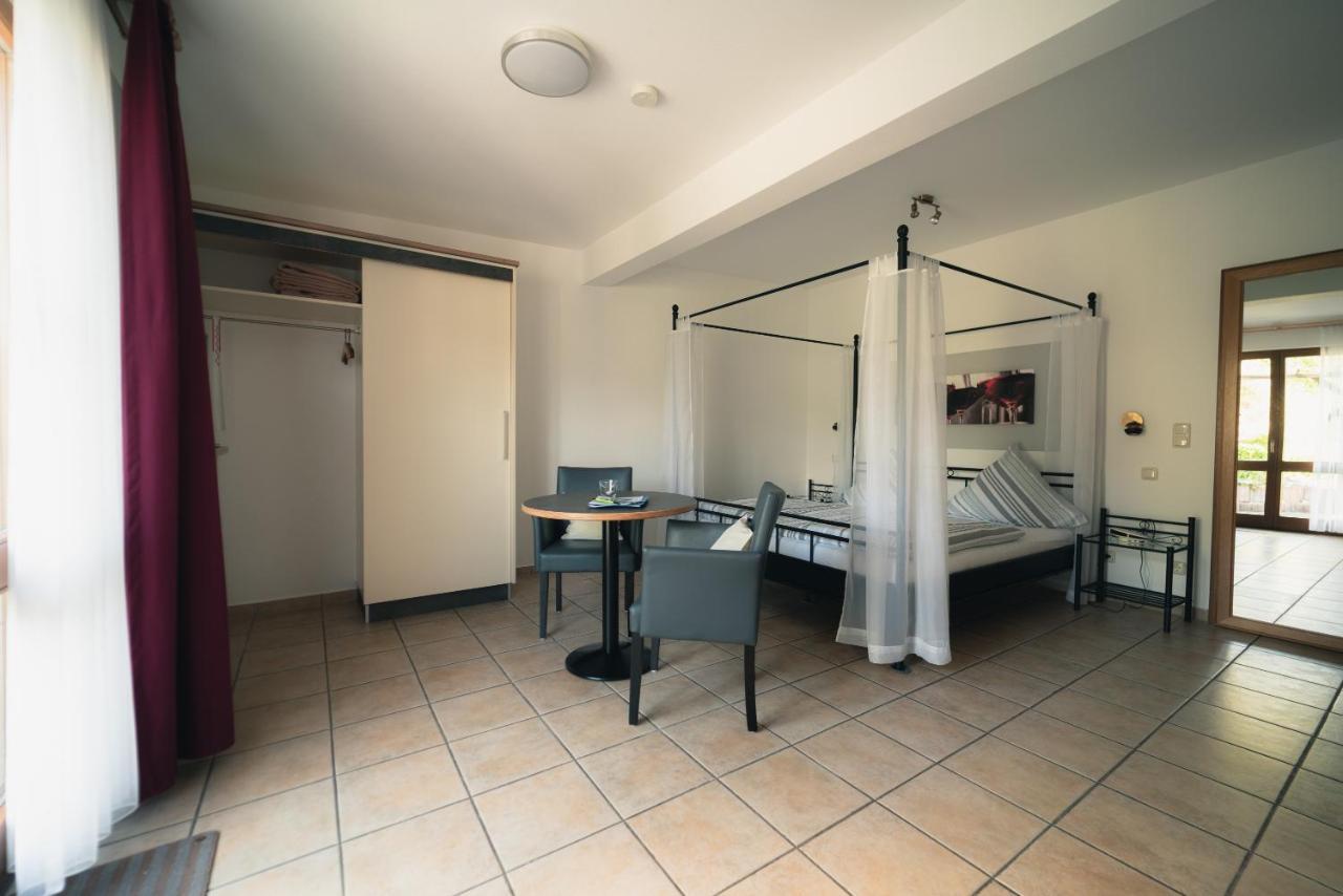 Urlaubsweingut Zecherhof Neef Екстер'єр фото